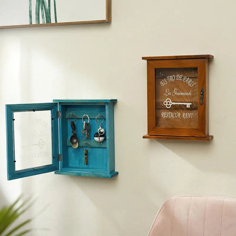 boîte rangement clés bois marron clair verre opalin rustique armoire murale couteau mesureur ruban