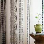 rideau boho chic motif géométrique franges noires coton opaque beige noir chambre salon
