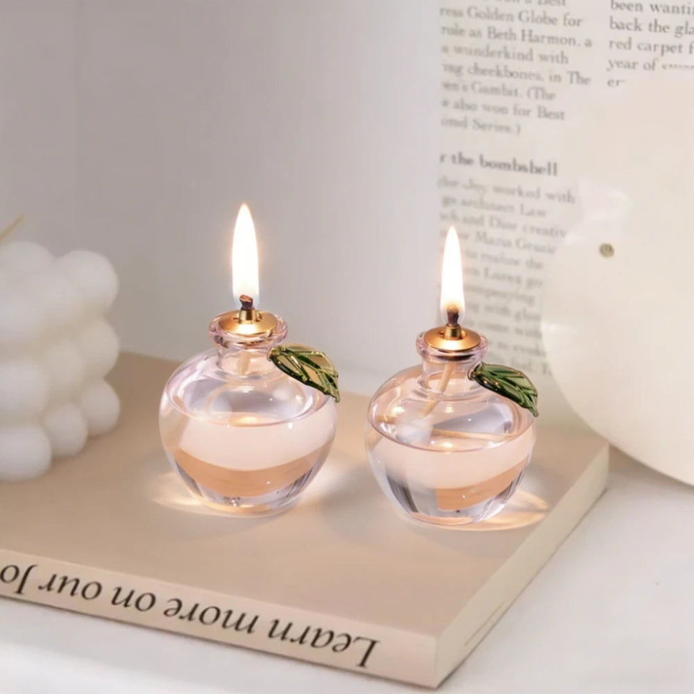 lampe huile verre transparent pomme rose feuilles vertes décoration intérieure vintage chambre lit abatjour