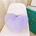coussin forme cœur violet rose blanc bleu rouge écriture brodée nom personnalisable doux confortable