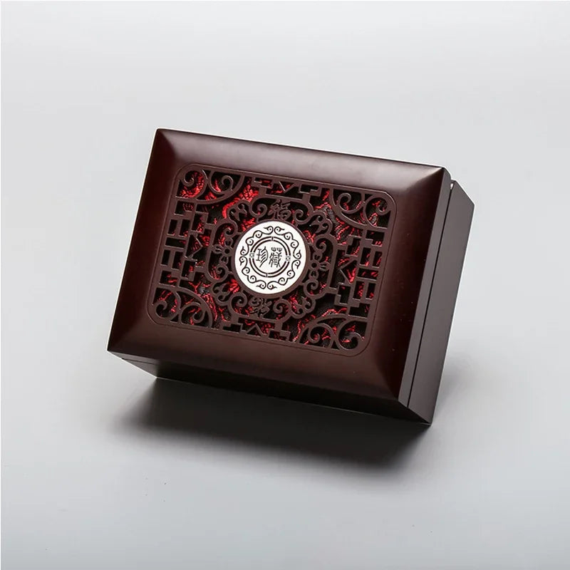 boîtes bois marron foncé boîte bijoux décoration intérieure boutons métalliques ajourés respectueux environnement classique