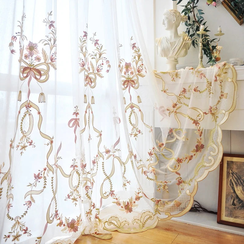 rideau tulle blanc brodé floral transparent élégant salon chambre maison classique