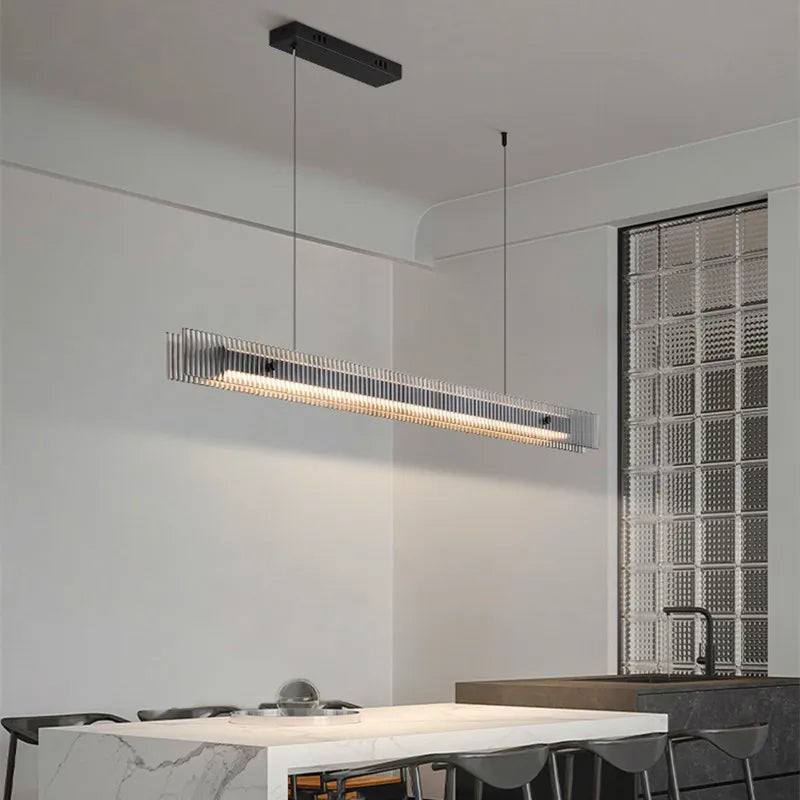 lampe suspendue moderne noir doré rayures horizontales câble électrique salon chambre restaurant cuisine