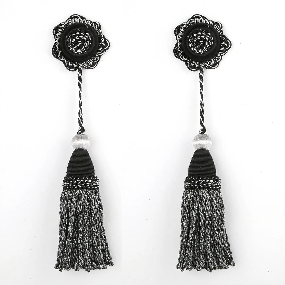 pompons rideau dorés tissés noeuds traditionnels fixations accessoires décoration intérieure textiles maison