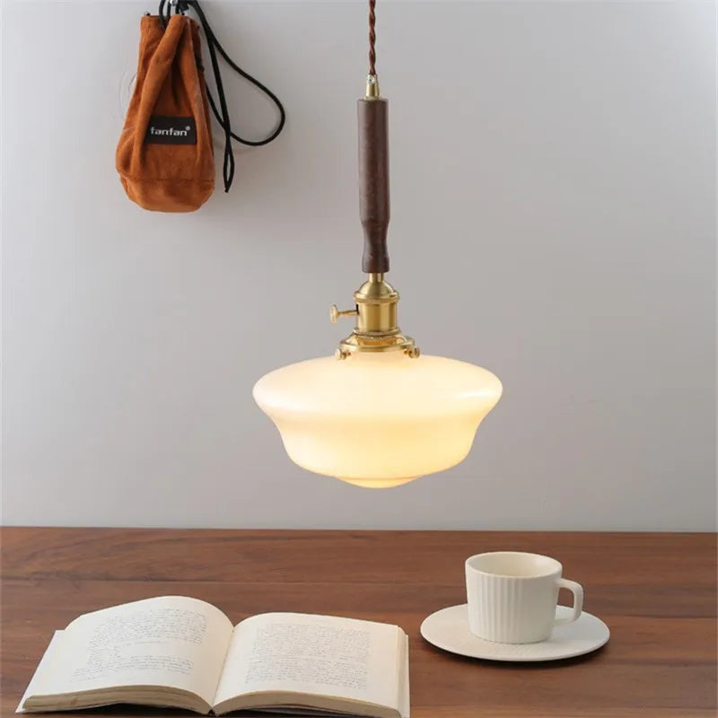 Suspension lumineuse industrielle verre texturé blanc doré bois chambre salon