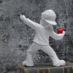 statuette enfant lançant cœur résine blanc bronze moderne décor intérieur collection figuration