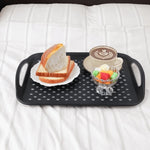 plateau service alimentaire plastique noir blanc gris perforations moderne minimaliste assiettes couverts