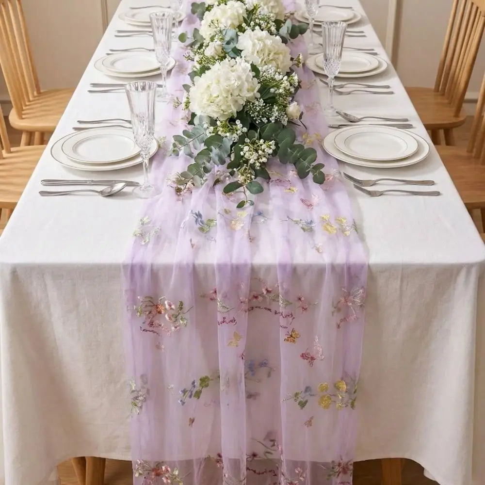 nappe tulle transparente brodée fleurs vert menthe violet blanc romantique décoration mariage fête été