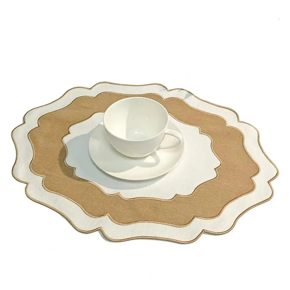 set table vert rustique motifs concentriques bords ondulés infroissable respectueux environnement