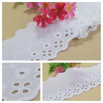 dentelle coton blanc 8cm largeur motifs floraux bordure ondulée semi transparente