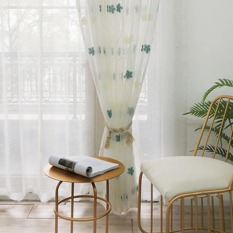 rideau transparent voile léger fleurs modernes blanc bleu vert salon chambre