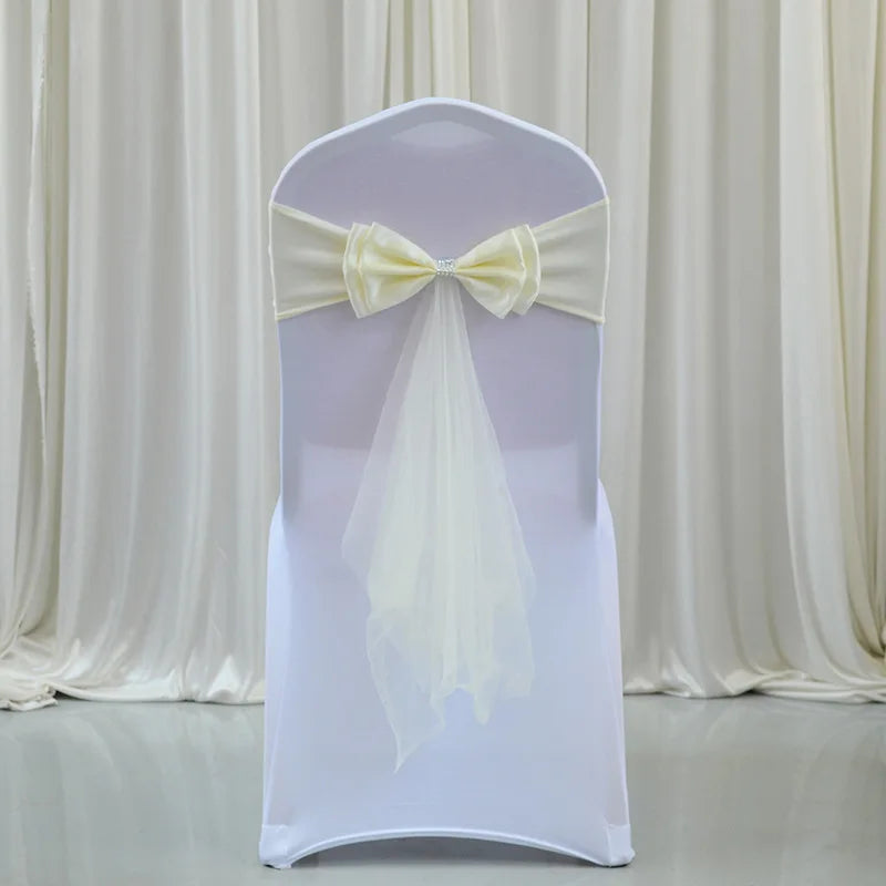 décoration chaise mariage sash papillon tulle organza couleur variée événementiel festive reception simple