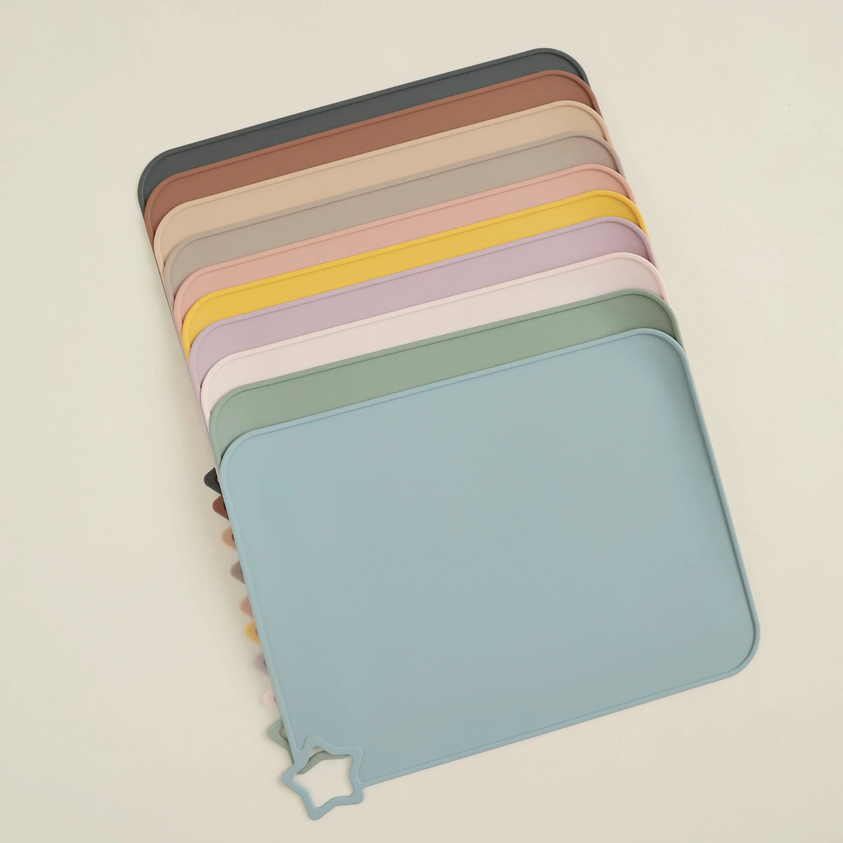 tapis sol silicone opaque moderne beige rose gris jaune vert bleu respectueux environnement