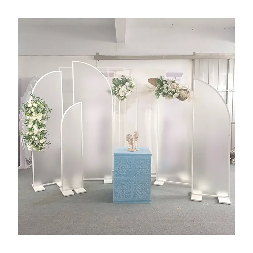panneaux decoratifs mariage blanc or rose bleu texture geometrique fleurs blancs modernes