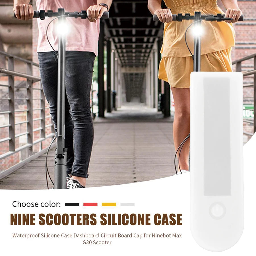 coque protection scooter silicone étanche clips noir blanc jaune rouge moderne fonctionnel