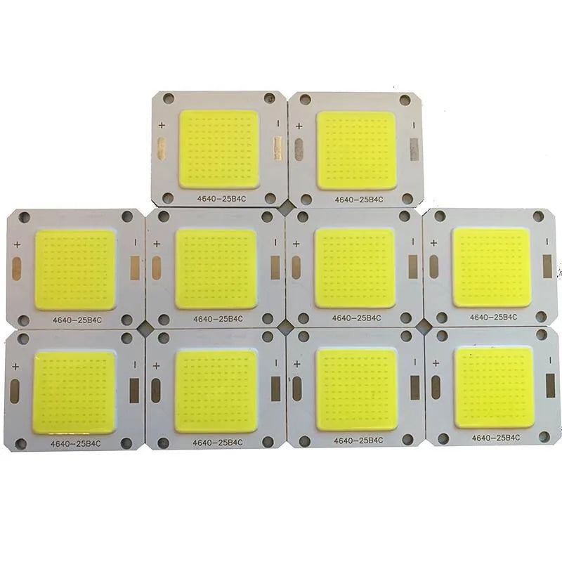 source lumineuse led 50w blanc grille diodes câbles noirs rouges moderne 46x40mm