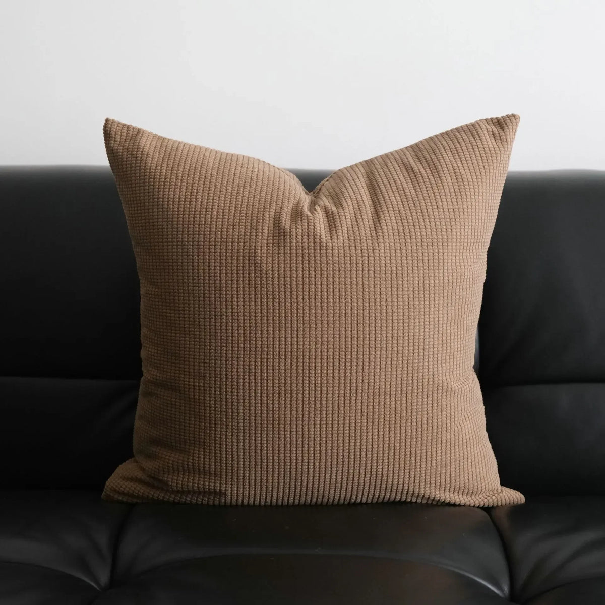 coussin carré moderne marron clair brodé polyester texture tissée nordique décoration intérieure fixations decoration
