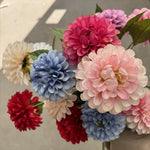 décoration intérieure bouquet fleurs artificielles rouge noir vert bleu blanc moderne élégant anniversaire baby