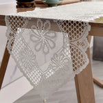 nappe dentelle florale transparente vintage blanche simple décoration maison table blanc crème motifs ajourés