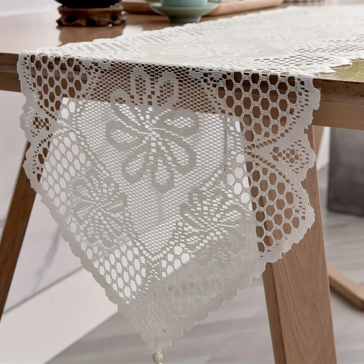 nappe dentelle florale transparente vintage blanche simple décoration maison table blanc crème motifs ajourés