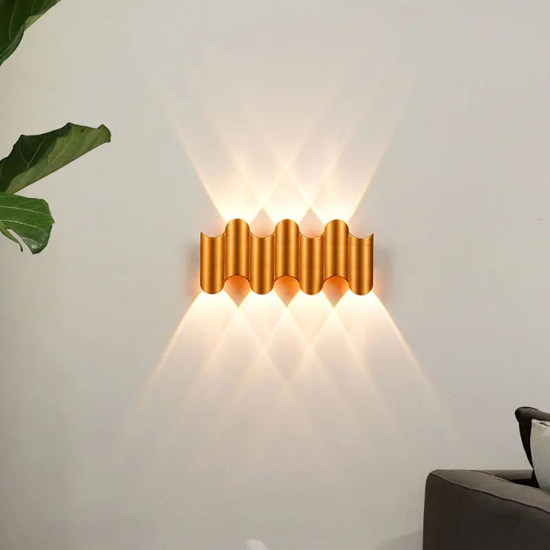 applique murale moderne or ondulée extérieure ip65 hydrofuge 7w led warm golden