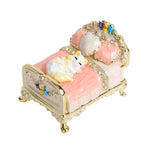 boîte bijoux trinket box baroque lit chat ornements strass tissu texturé rose or