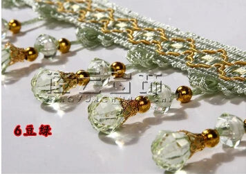 ruban decoratif cristal broderie dorée élégant traditionnel rouge blanc beige gris vert
