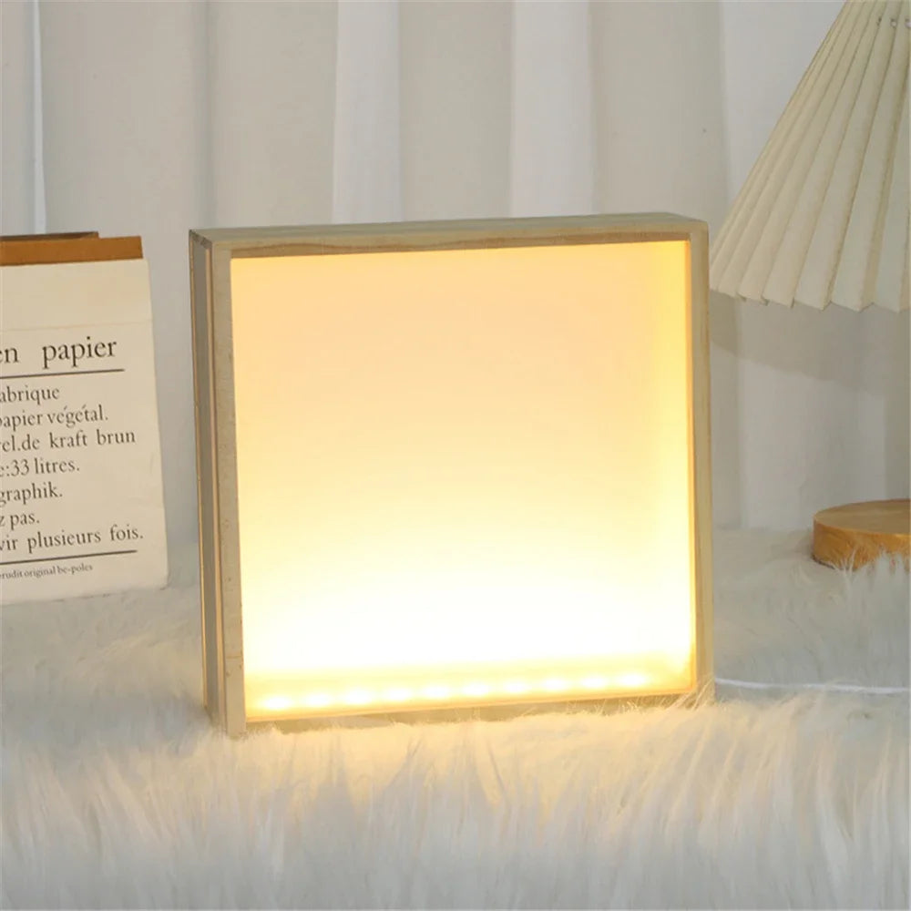 cadre photo bois moderne lumineux décoration mur astronaute blanc opalescent minimaliste