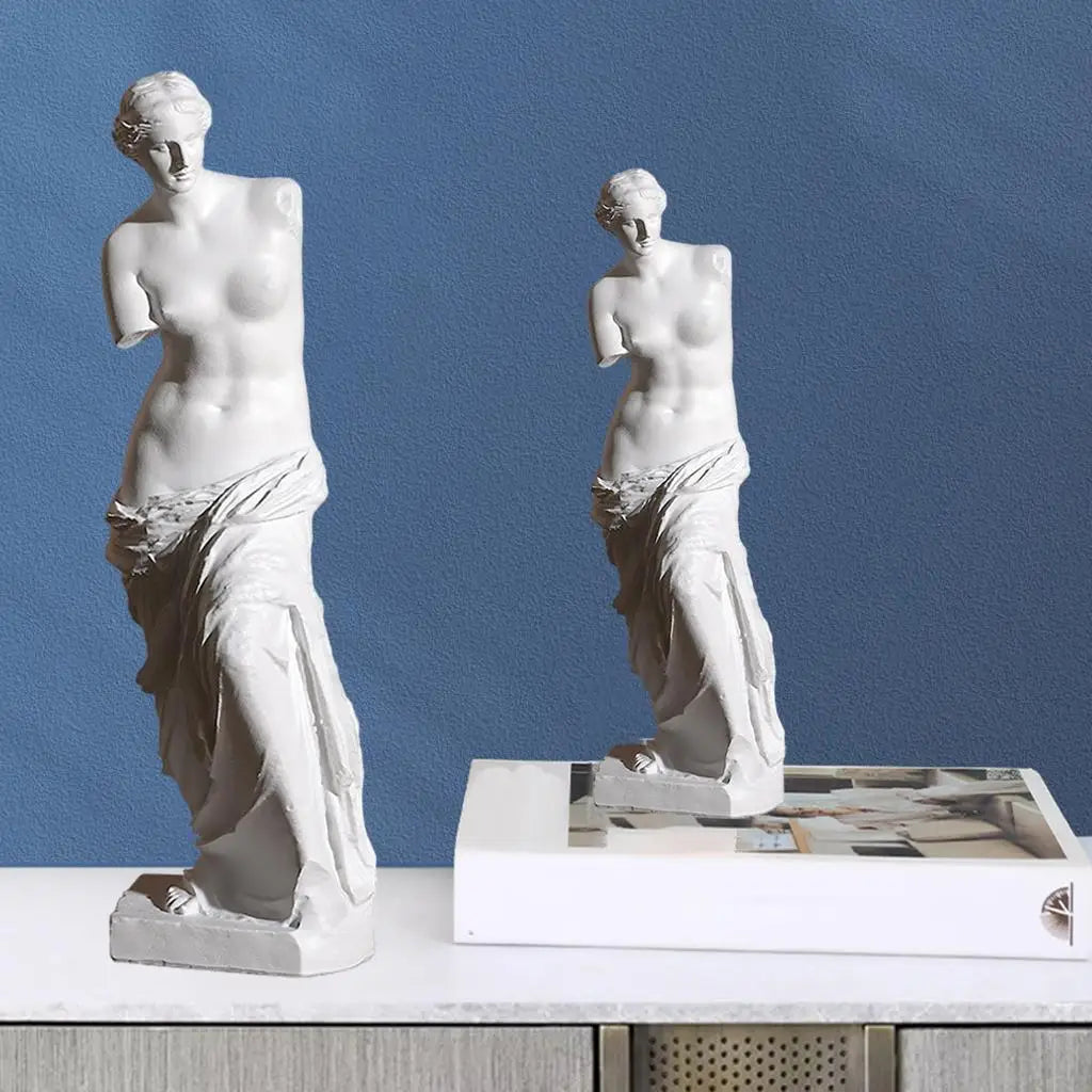 statue grecque mythologie vénus blanche drapée décoration intérieure moderne table salon résine opaque classique