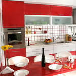 film adhésif rouge brillant moderne autocollant transparent armoire cuisine décoration mur blanc