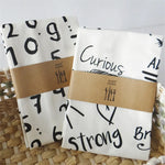 serviettes coton noir blanc moderne numéros lettres coeurs plumes phrases