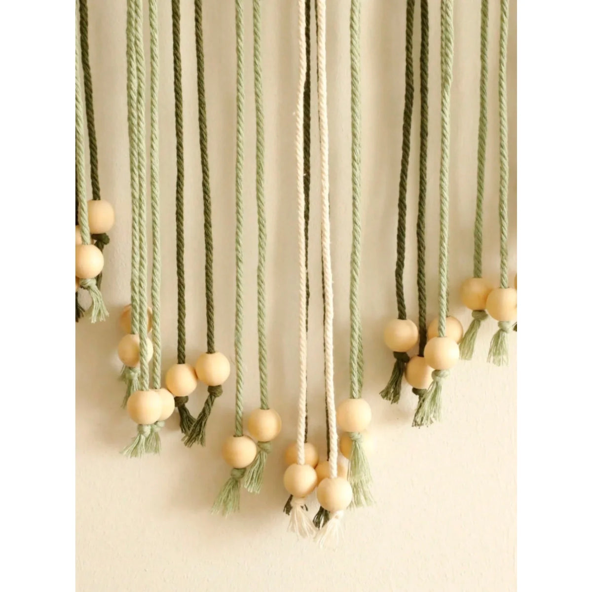 décoration murale macramé feuilles vertes bohème nature barre bois suspension triangles