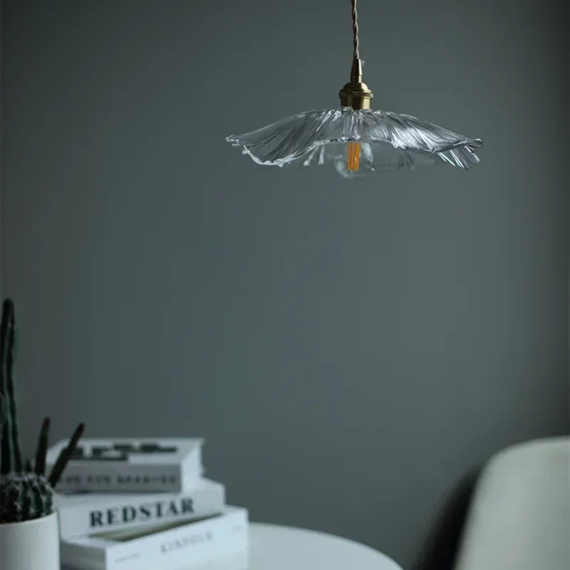lampe suspendue moderne violet rose transparent feuilles ouvertes effet ondulé art déco chaîne métallique