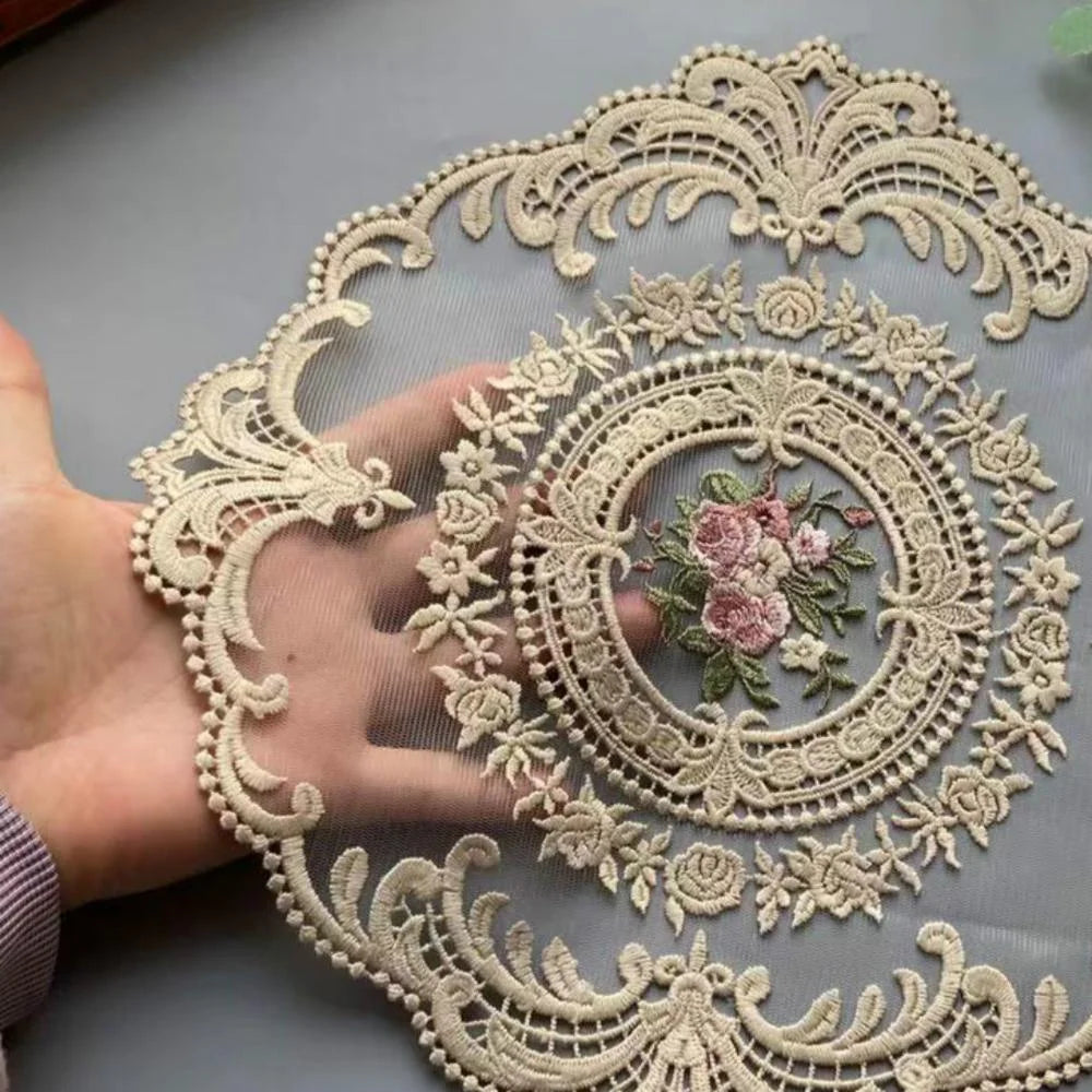 serviettes table broderie florale dentelle beige clair classique vintage 30cm 30cm écologique élastique