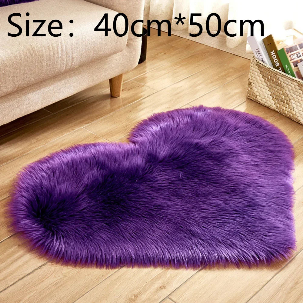 tapis cœur fourrure synthétique rose gris violet rouge moderne doux acrylique intérieur maison