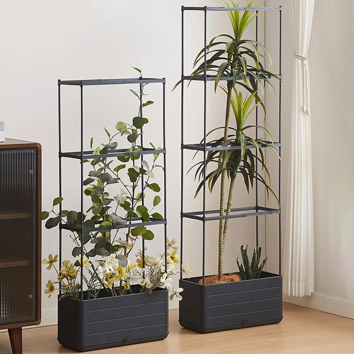 jardin vertical planteur autoarrosage treillis modulaire noir structure métallique plantes fleursextérieurintérieur moderne minimaliste
