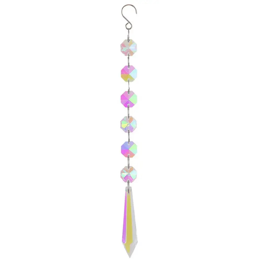 pendentif moderne multicolore facettes brillantes transparents anneaux métalliques chaîne élégants