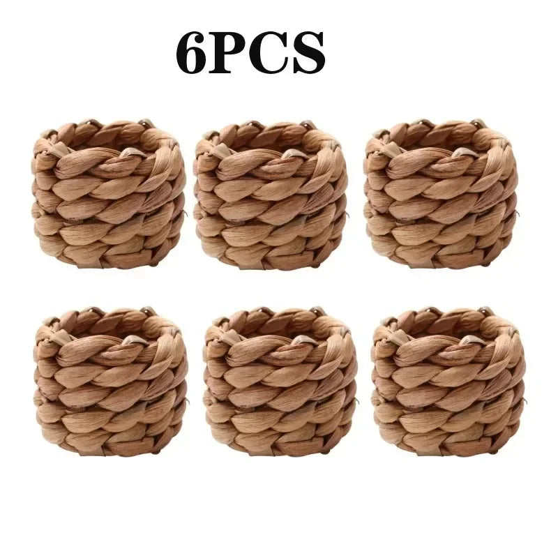 anneaux serviette tressés rustiques naturels beige brun clair set table décoration assiettes couverts verres