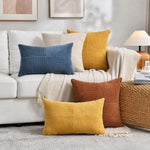 housse coussin carrée marron rayures horizontales moderne canapé lit décoration maison