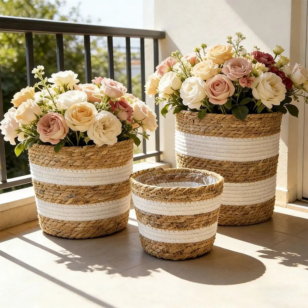panier bohème cylindrique texture fibreuse strié beige blanc intérieur transparent plantes fleurs