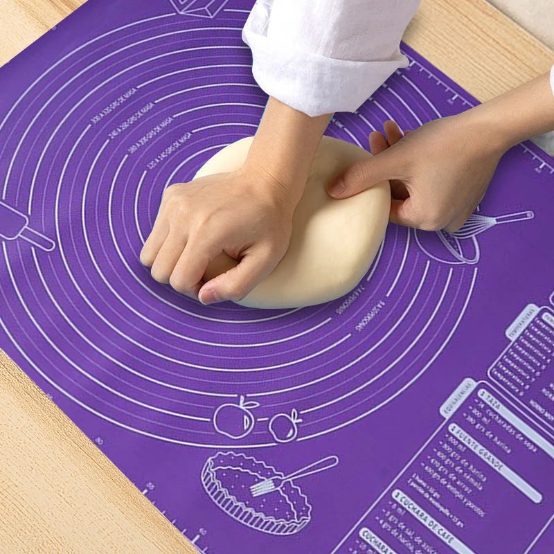 tapis pâtisserie violet blanc dessins pâte sucre rouleaux pratique deco