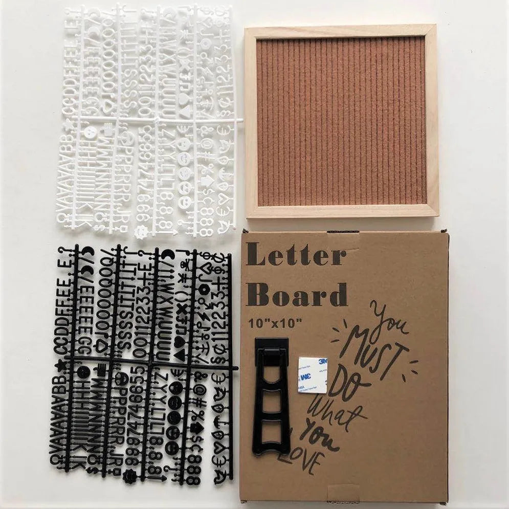 tableau lettres feutre gris bois clair moderne minimaliste support mural intégré alphabet deco chambre