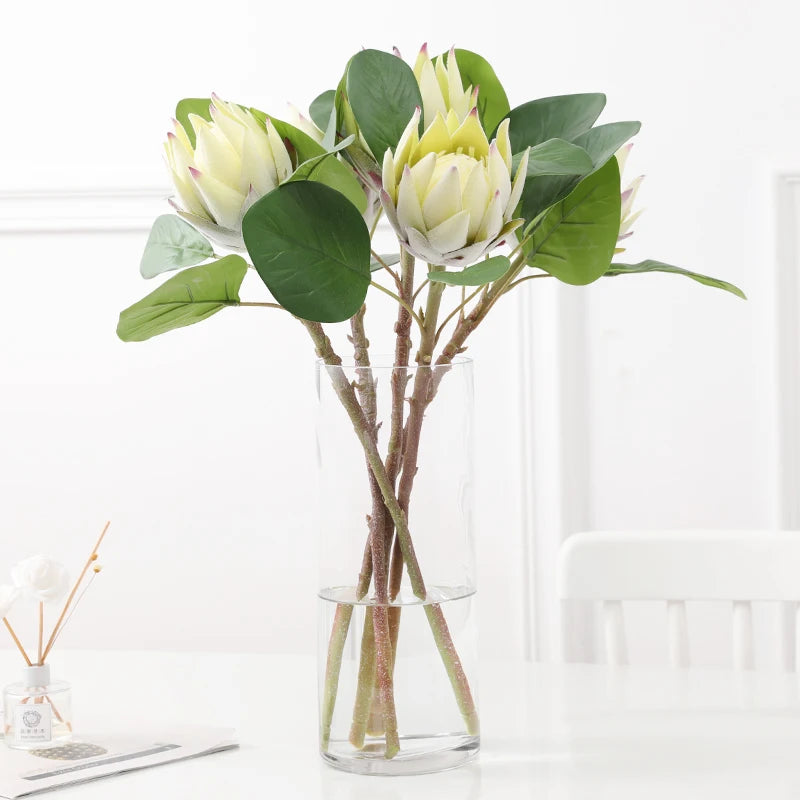 bouquet artificiel moderne rose blanc rouge feuilles vertes coquillage intérieur décoration mariage anniversaire