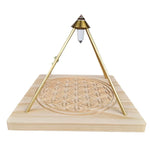 pyramide décorative cristal or bois pierres semi précieuses minimaliste gravures géométriques