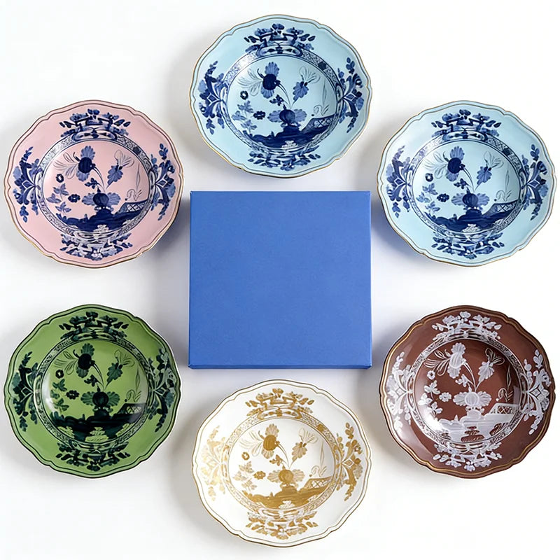 assiettes rondes céramique couleurs rose bleu vert marron beige floral baroque classique vintage