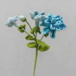 fleurs tricotées main rose rouge blanc bleu artisanat crochet decoration mariage fete valentin traditionnelle