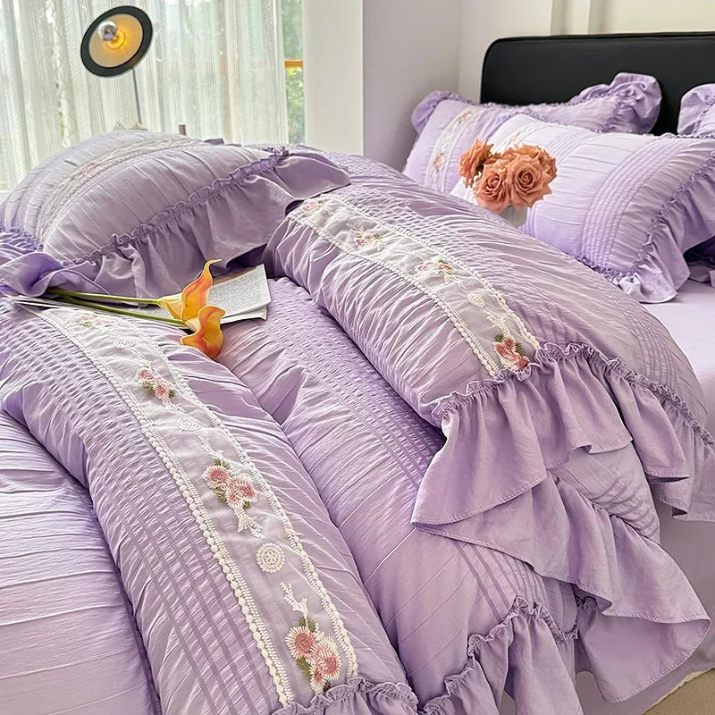 ensemble literie romantique broderies roses volants drap plat oreillers taies d'oreiller couleurs pastel vert