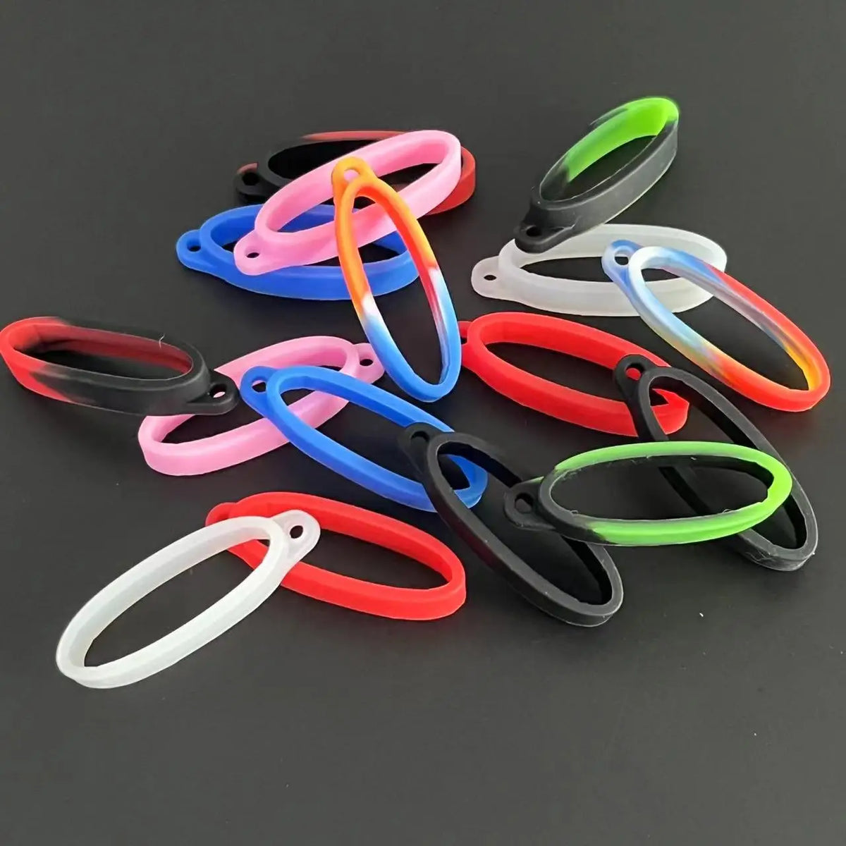 bracelet silicone rouge simple anneau blanc vert noir rose bleu unicolore opacité