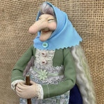 figurine artisanale sorcière cuisine résine broderie dentelle imprimé floral sac fourchettes cuillère bouquet fleurs