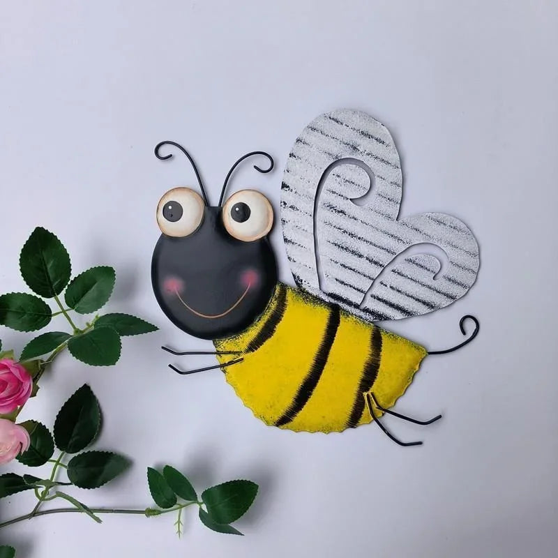 sculpture métal libellule abeille couleur aile transparente artisanale jardin extérieur decoration vertical horizontal